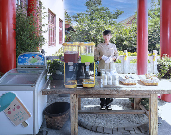 夏季冷饮区